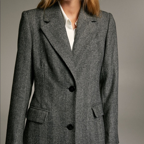 Aritzia wool herringbone coat - Picture 2 of 8